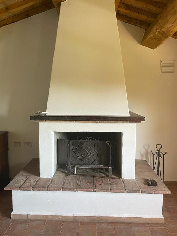Casa Di Campagna In Collina Tatti ภายนอก รูปภาพ